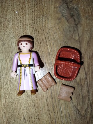 Playmobil aldeana con cesta y accesorios