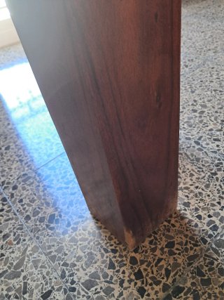Mesa de comedor y 4 sillas de madera