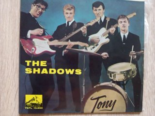 Single The Shadows 4 canciones