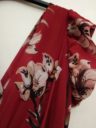 Vestito midi fantasia floreale bordeaux