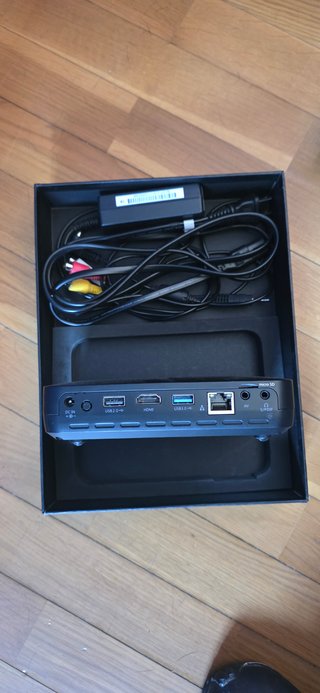 Proyector Wowoto H8 Mini HD con Android