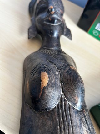 Busto Africano Tallado a Mano Ébano