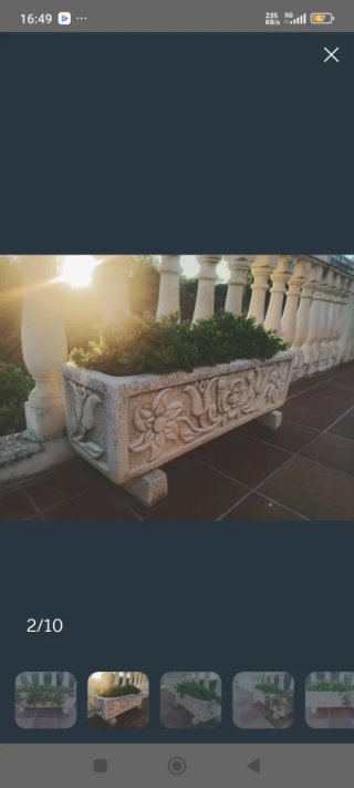 Jardineras de piedra con pie