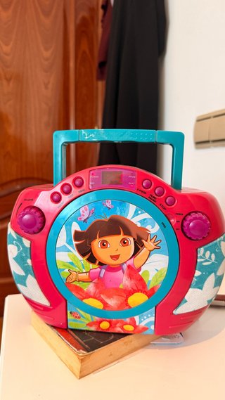 Altavoz y Reproductor CD Dora la Exploradora