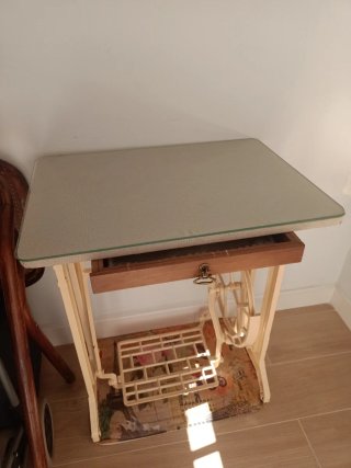 Mesa pie de máquina Alfa