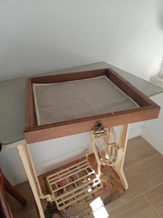 Mesa pie de máquina Alfa