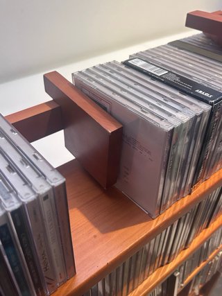 Mueble cd de madera maciza, de pie, para 300 cd