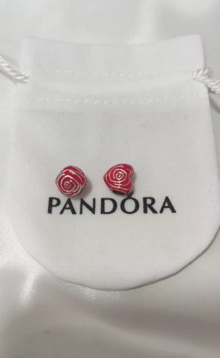 Pandora Charm Corazón y Rosa Florecida