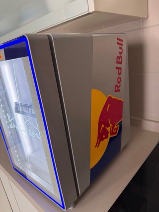 Mini nevera red bull