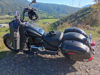 Vendo Suzuki Intruder VL 1500 C Negra