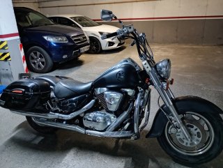 Vendo Suzuki Intruder VL 1500 C Negra