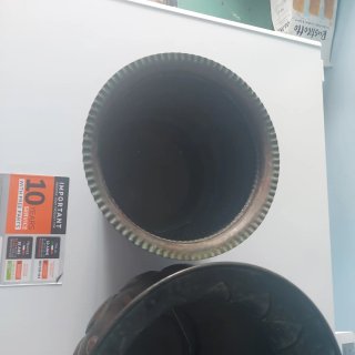 Coppia vasi antichi in metallo