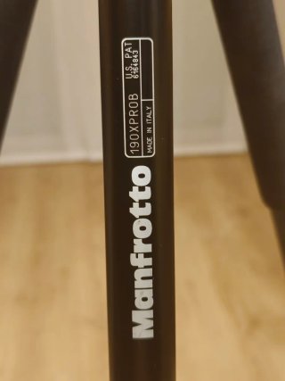 Trípode Manfrotto 190XPROB + Rótula 804RC2