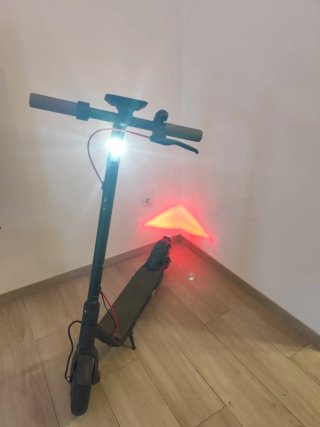 Patinete eléctrico Navee V40