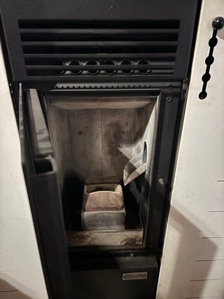 Estufa de Pellet Canadian Stove Negra y Blanca