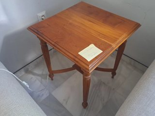 Mesa auxiliar madera maciza cuadrada 52x52