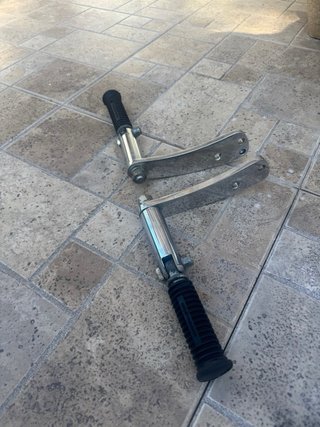 Estriberas Reposapiés Harley Dyna