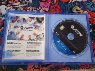 PS4 FIFA 22 y EA FC 24