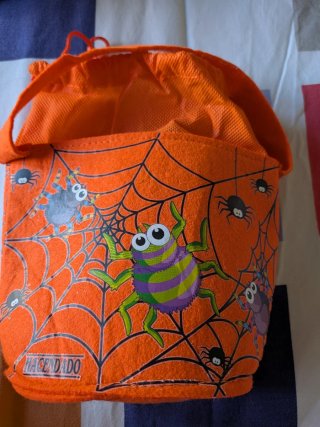 Bolsa fieltro Halloween esqueleto arañas
