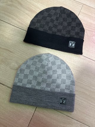 Gorros Louis Vuitton Negros y Grises