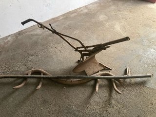 Vertedera arado antiguo