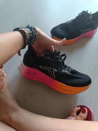 Zapatillas Hombre Negras y Rosas
