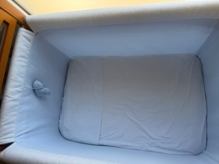 Minicuna bebé madera y textil azul