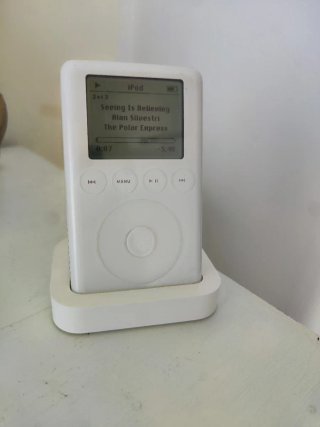 iPod Classic 3ª Gen 20GB A1040 Blanco