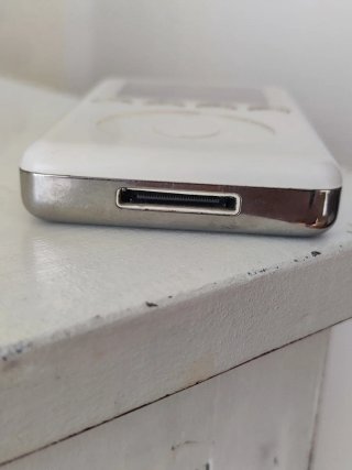iPod Classic 3ª Gen 20GB A1040 Blanco