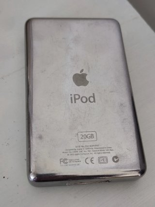 iPod Classic 3ª Gen 20GB A1040 Blanco