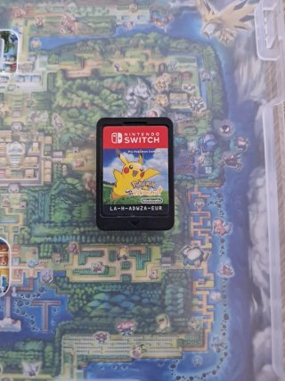 Nintendo Switch Let's Go Pikachu!