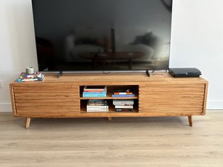 Mueble TV madera salón