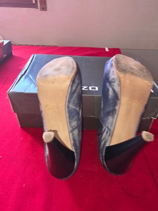 Zapatos de tacón Enzo Testoti azul y dorado