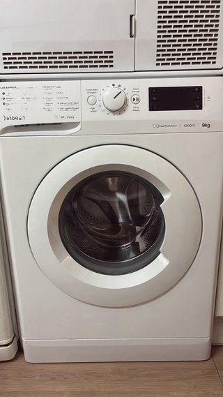 Lavadora Indesit 9 kg, 1200 rpm