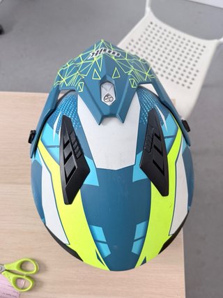 Casco de moto deportivo