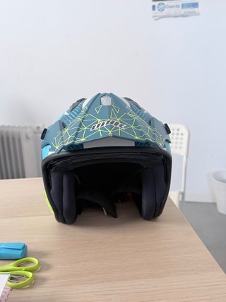 Casco de moto deportivo