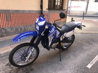 Yamaha DT 125 R Azul y Blanca Enduro