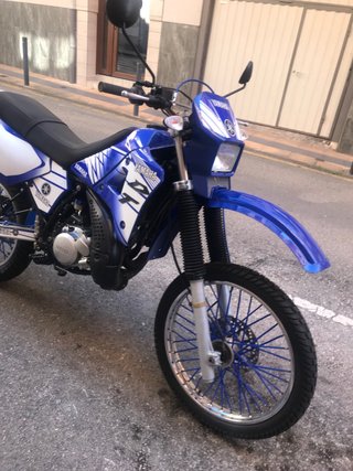 Yamaha DT 125 R Azul y Blanca Enduro