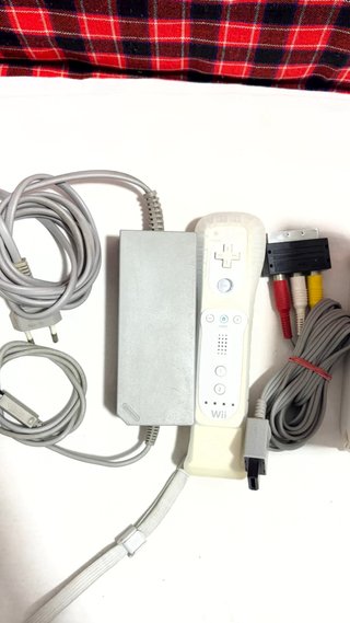 Nintendo Wii Blanca + juego WiiSports  Resort