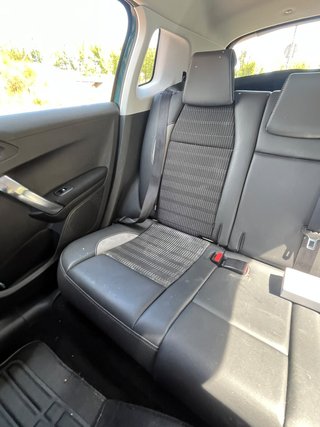 Peugeot 2008 2018  Alture 1.2 Cambio automático