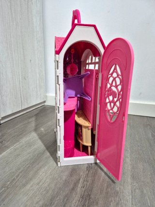 Casa Barbie plegable con accesorios