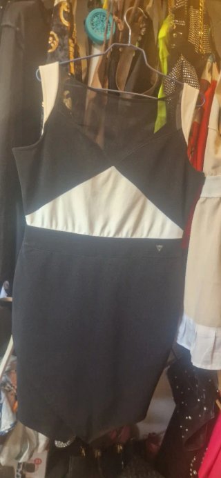 Vestido Guess Negro y Blanco usado solo 1 vez
