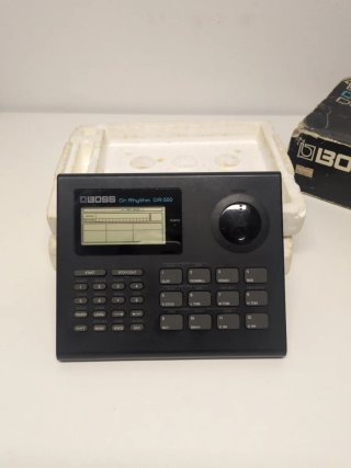 Boss DR-550 Dr. Rhythm Caja Original