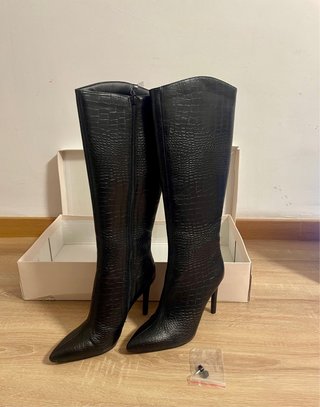 Botas altas negras piel efecto cocodrilo