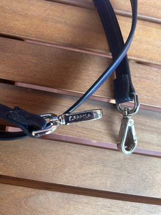 Borsa blu e bianca con fantasia