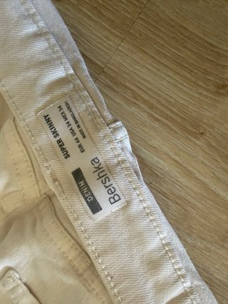 Pantalón blanco roto