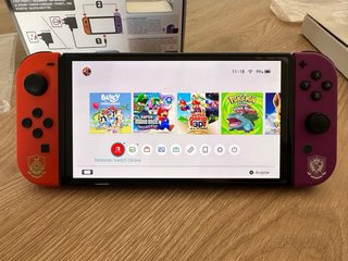 Nintendo Switch OLED Edizione Pokémon