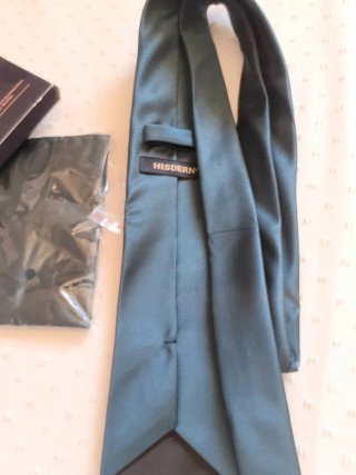 Cravatta, foulard e gemelli