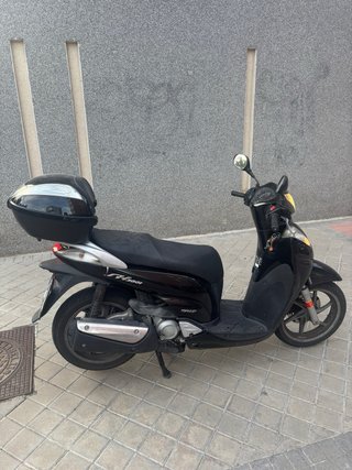 Honda SH300i Negra