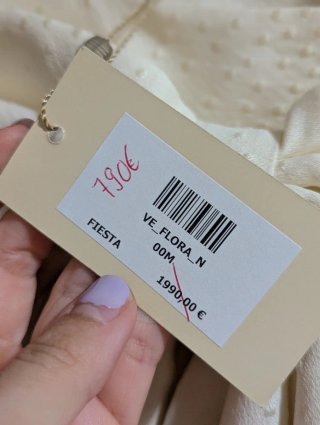 Vestido de novia blanco Bgo & Me con lazo espalda